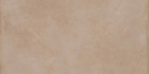 Dettaglio piastrella in gres porcellanato effetto cemento nuvolato per esterni della collezione Terrae di Casalgrande, formato 30x60 cm, colore Tortora