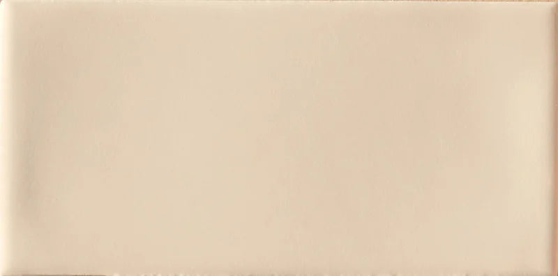Dettaglio Piastrella da rivestimento in pasta bianca serie Mou di 41zero42, effetto mattoncino opaco, formato 6.2x12.5 cm, Colore Matte Butter