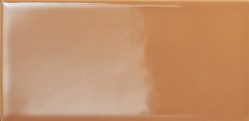 Dettaglio Piastrella da rivestimento in pasta bianca serie Mou di 41zero42, effetto mattoncino lucido, formato 6.2x12.5 cm, Colore Glossy Caramel