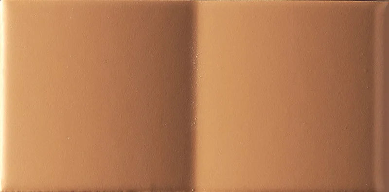 Dettaglio Piastrella da rivestimento in pasta bianca serie Mou di 41zero42, effetto mattoncino tridimensionale opaco, formato 6.2x12.5 cm, Colore Mix Matte Caramel