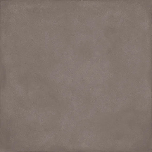 Dettaglio piastrella in gres porcellanato effetto cemento nuvolato per esterni della collezione Terrae di Casalgrande, formato 60x60 cm, colore Tabacco