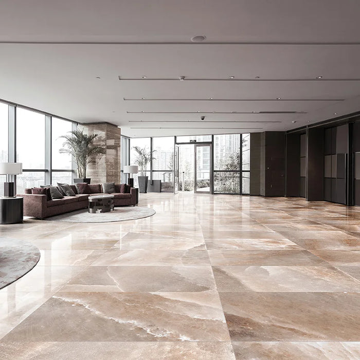 Ingresso locale commerciale con pavimento in gres porcellanato effetto marmo levigato lucido della collezione Himalaya di Ceramica Rondine, formato 60x120 cm, colore Coral