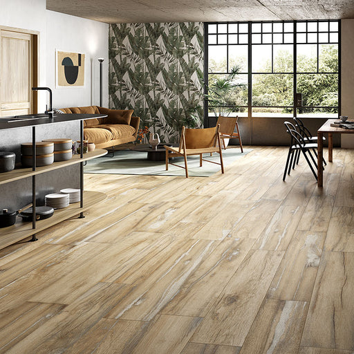 Monolocale moderno con da pavimento in gres porcellanato effetto legno rustico, serie Infusion di Ceramica Rondine, colore Oak 24x150 