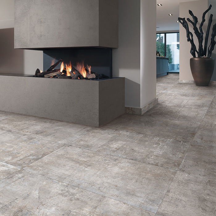 Piastrella per pavimento e rivestimento in gres porcellanato effetto cemento opaco 60x120 cm della collezione Murales, colore Grey di Ceramica Rondine.