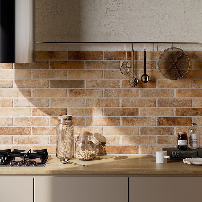 Dettaglio piastrella per pavimento e rivestimento in gres porcellanato effetto mattoncino opaco 6x25 cm della collezione Recovery Stone, colore Old Red di Ceramica Rondine