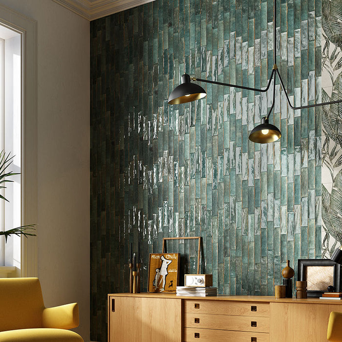 Dettaglio piastrella con rivestimento in gres porcellanato effetto mattoncino opaco 6x25 cm della collezione Noho, colore Verde di Ceramica Rondine