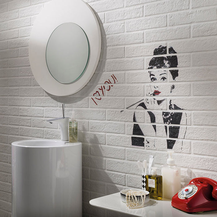 Dettaglio piastrella per pavimento e rivestimento in gres porcellanato effetto mattoncino Opaco 6x25 cm della collezione New York, colore Image White di Ceramica Rondine