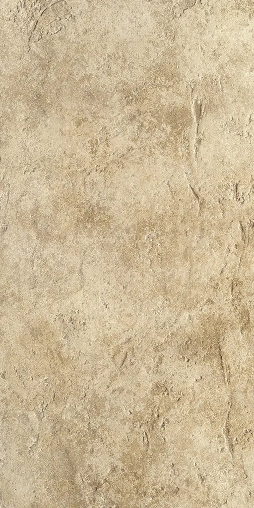 Dettaglio piastrella in gres porcellanato effetto pietra naturale anticata e vissuta, collezione Azteca di Settecento Ceramica, colore Sabbia 32,7x49