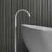 Ambientazione Bagno minimalista e moderno con Decoro KitKat  collezione Abacus di Settecento Ceramica, 3D Charcoal 7,5x30