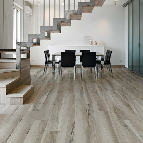 Gres Porcellanato Effetto legno Grigio, Collezione Amazzonia di Savoia Italia formato 20x120