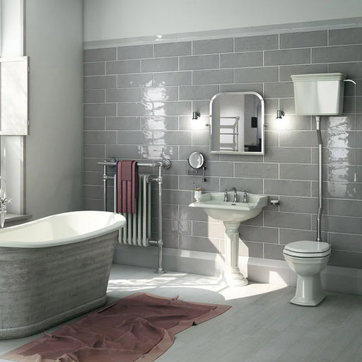 Dettaglio piastrella per rivestimento in ceramica effetto fatto a a mano lucido 15x45 cm della collezione Chelsea, colore Smoke di Ceramica Settecento