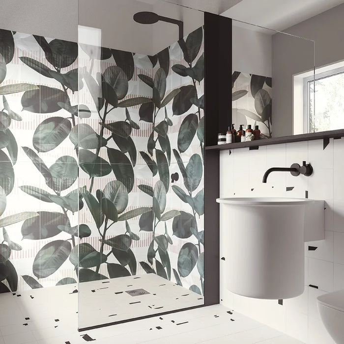 Bagno moderno con doccia walk in e rivestimento in gres ultrasottile effetto carta da parati, opaco, della collezione Paper41 Pro di 41zero42, 50x100 cm, Decoro natural Olivia
