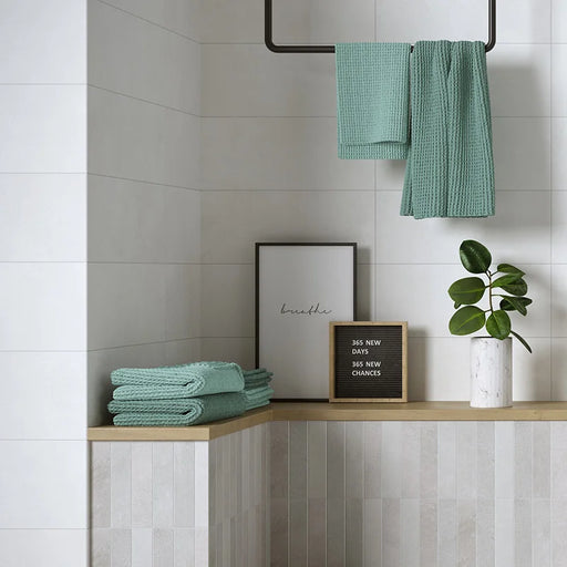 Rivestimento in bicottura effetto cemento, Bianco 25x69 cm di Herberia, collezione Roma Wall