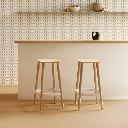 Dettaglio piastrella in gres porcellanato effetto materico con gocce lucide della collezione Aguas di Settecento Ceramica, colore Terracotta 45x90