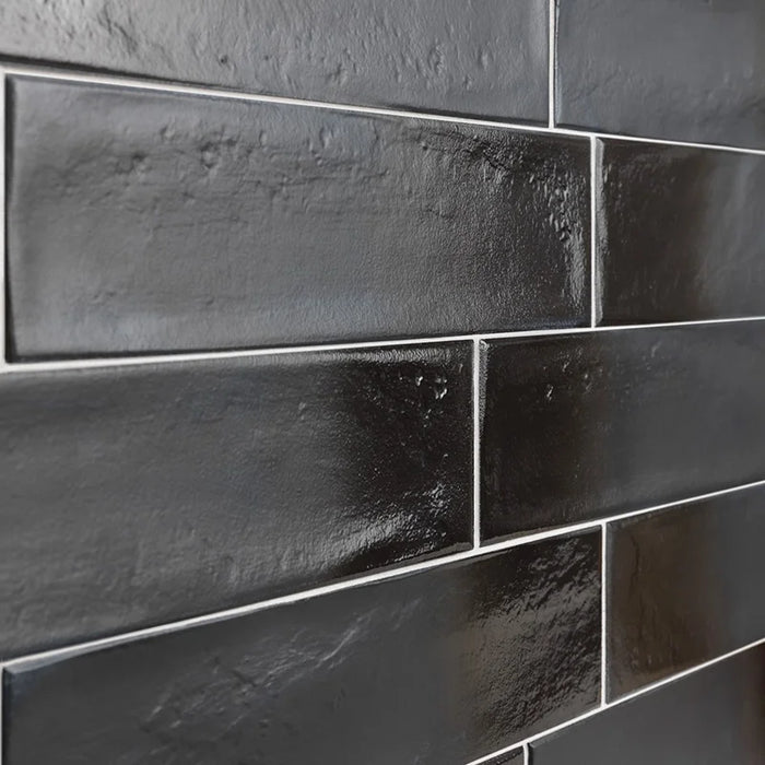 Dettaglio piastrella per rivestimento in gres porcellanato effetto mattoncino Semilucido 7,5x30 cm della collezione Allure, colore Velvet di Ceramica Settecento