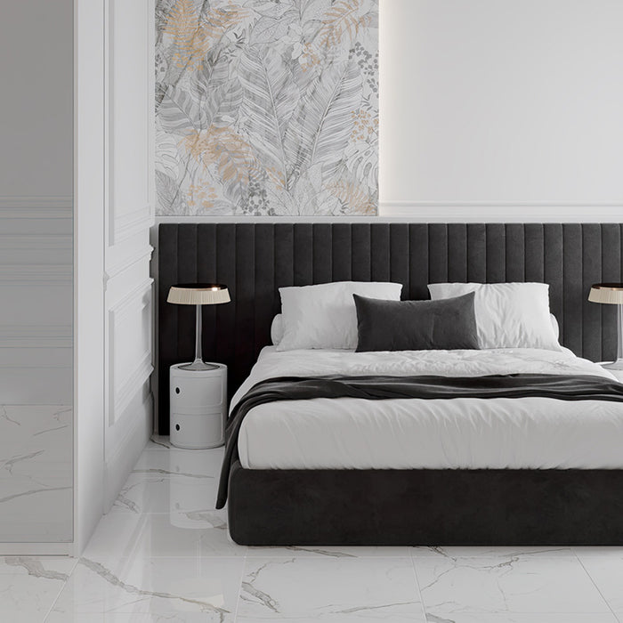 Camera da letto moderna con pavimento in gres porcellanato smaltato lucido effetto marmo della collezione Mito di Paul & Co Ceramiche, formato 60x120, colore Marmo bianco Statuario