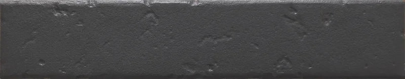 Dettaglio piastrella per rivestimento in gres porcellanato effetto mattoncino rustico opaco 4,5x23 cm della collezione Antique, colore Black di Ceramica Settecento