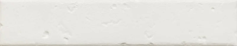 Dettaglio piastrella per rivestimento in gres porcellanato effetto mattoncino rustico opaco 4,5x23 cm della collezione Antique, colore White di Ceramica Settecento