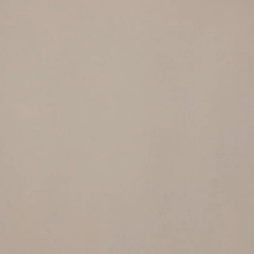 Dettaglio piastrella per pavimento in gres porcellanato effetto resina tinta unita della collezione Architecture di Casalgrande, formato 30x30 rettficato, colore Beige