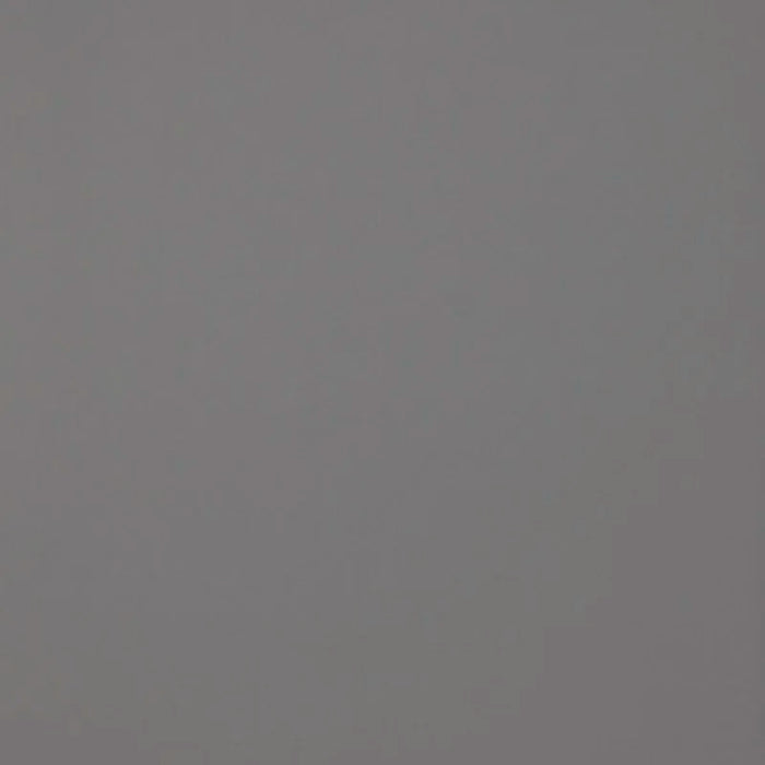 Dettaglio piastrella per pavimento in gres porcellanato effetto resina tinta unita della collezione Architecture di Casalgrande, formato 30x30 rettficato, colore Medium Grey