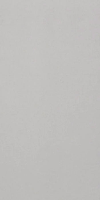 Dettaglio piastrella per pavimento in gres porcellanato effetto resina tinta unita della collezione Architecture di Casalgrande, formato 60x120 rettficato, colore Cool Grey