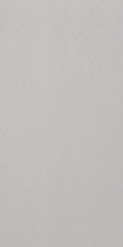 Dettaglio piastrella per pavimento in gres porcellanato effetto resina tinta unita della collezione Architecture di Casalgrande, formato 60x120 rettficato, colore Cool Grey