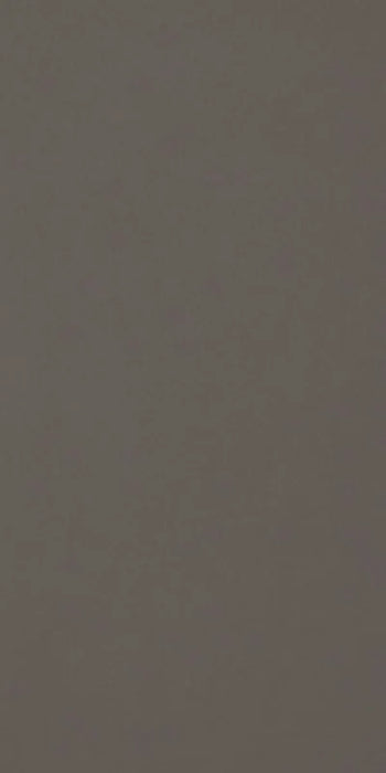 Dettaglio piastrella per pavimento in gres porcellanato effetto resina tinta unita della collezione Architecture di Casalgrande, formato 60x120 rettficato, colore Light Brown