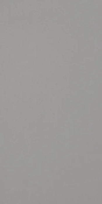 Dettaglio piastrella per pavimento in gres porcellanato effetto resina tinta unita della collezione Architecture di Casalgrande, formato 60x120 rettficato, colore Light Grey