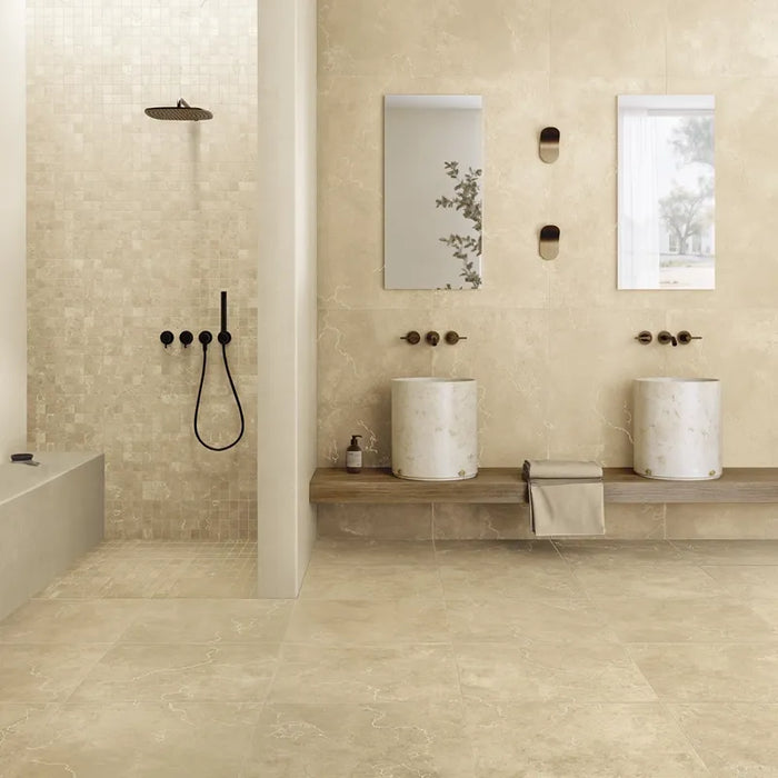 Ambientazione con piastrelle in gres porcellanato effetto pietra naturale e vissuta, collezione Attica di Settecento Ceramica, colore Beige 60x120