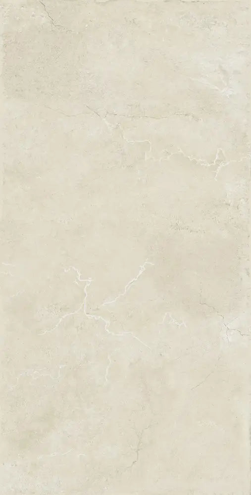 Dettaglio piastrella in gres porcellanato effetto pietra naturale, collezione Attica di Settecento Ceramica, colore White 60x120