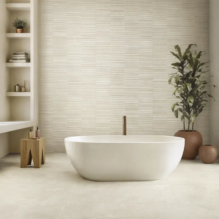 Ambientazione con piastrelle in gres porcellanato effetto pietra naturale e vissuta, collezione Attica di Settecento Ceramica, colore White 90x90