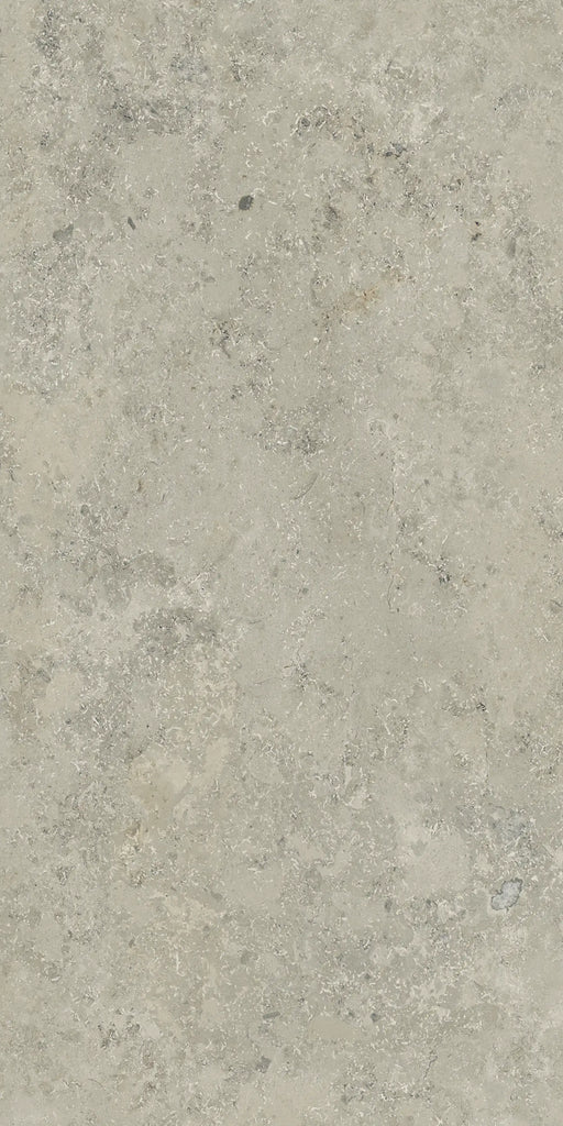 Dettaglio piastrella in gres porcellanato effetto pietra naturale, collezione Blendstone di Settecento Ceramica, colore Grey 30x60