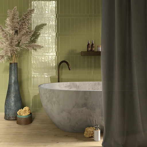 Bagno moderno rivestimento ceramico pasta bianca Back To Basic Muschio 6x25 Eccentrico, effetto mattoncino tinta unita lucido