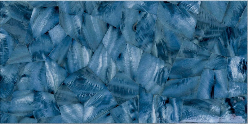 Dettaglio piastrella per pavimento e rivestimento in gres porcellanato effetto fondale marino. Collezione Swimming Sea di Ceramica Valsecchia, formato 15x30, Bay Ocean