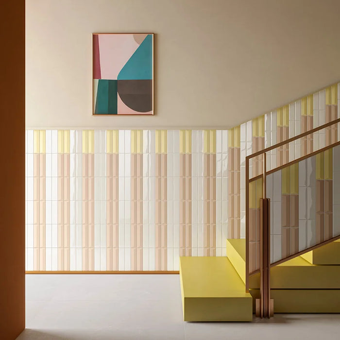 Piastrella ceramica pasta bianca Beat Charleston Powder 5x20 Eccentrico, effetto mattoncino a rilievo opaco.