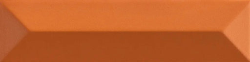 Piastrella ceramica pasta bianca Beat Charleston Cinnamon 5x20 Eccentrico, effetto mattoncino a rilievo opaco.