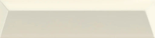 Piastrella ceramica pasta bianca Beat Swing Milk 5x20 Eccentrico, effetto mattoncino a rilievo opaco.