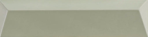 Piastrella ceramica pasta bianca Beat Swing Sage 5x20 Eccentrico, effetto mattoncino a rilievo opaco.