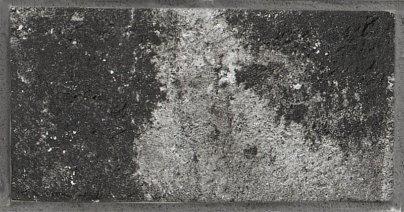 Dettaglio piastrella per pavimento e rivestimento in gres porcellanato effetto mattoncino Opaco 13x25 cm della collezione London, colore Charcoal di Ceramica Rondine