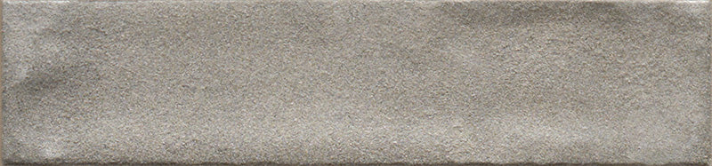 Dettaglio piastrella per rivestimento in gres porcellanato effetto mattoncino opaco 4.8x20 cm della collezione Cruda Brick, colore Grigio di Ceramica Rondine