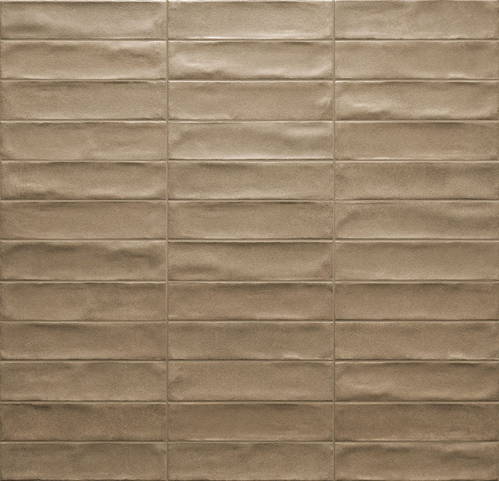 Dettaglio posato piastrella per rivestimento in gres porcellanato effetto mattoncino opaco 4.8x20 cm della collezione Cruda Brick, colore Sabbia di Ceramica Rondine