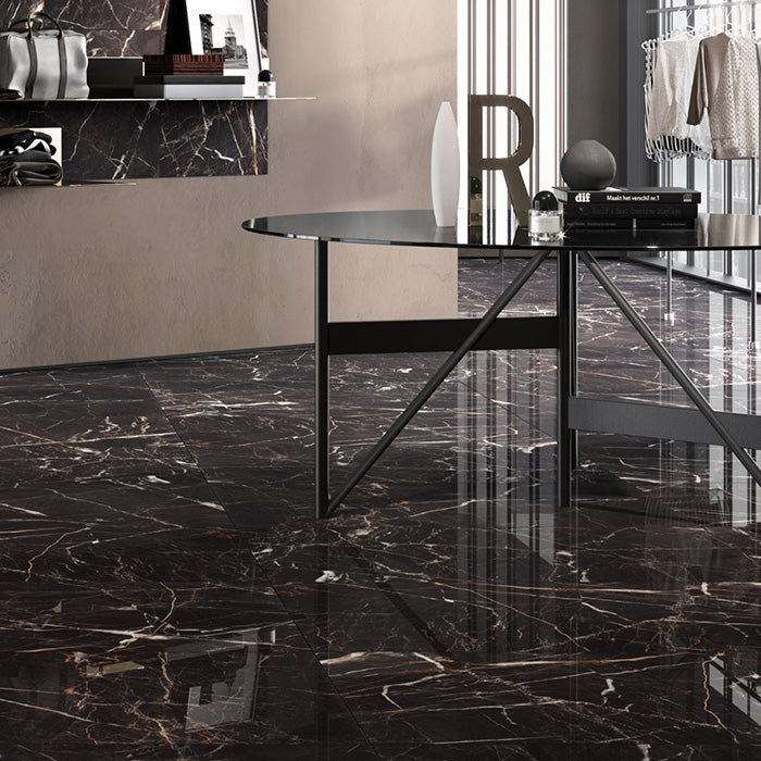 Dettaglio piastrella in gres porcellanato effetto marmo lucido della collezione Canova di Ceramica Rondine, formato 60x60, colore Arabescato