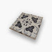 Dettaglio piastrella stile maiolica vietrese, collezione Maioliche di ceramiche Valsecchia colore mix black & white 15x15 