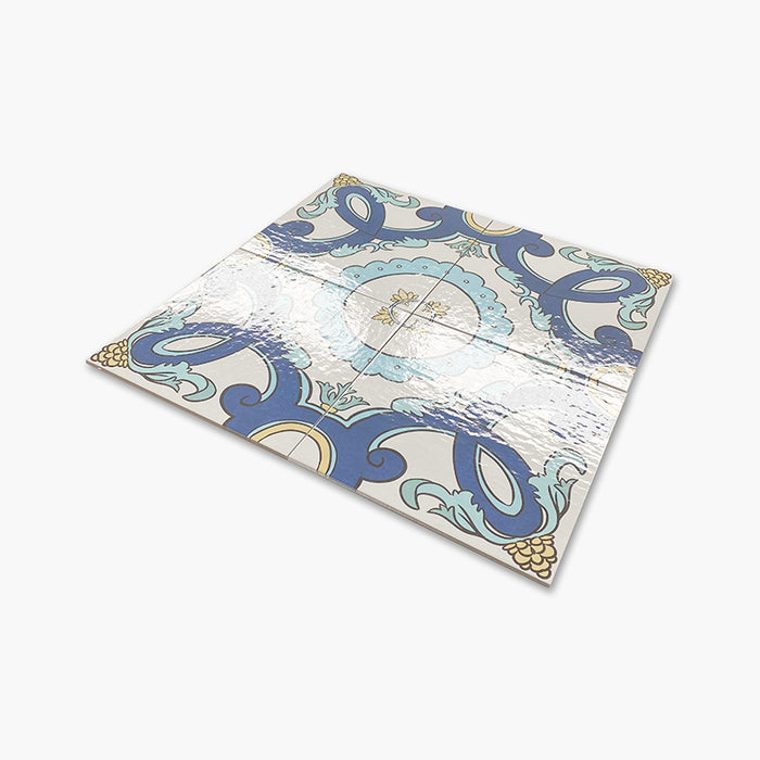 Composizione effetto maiolicato in gres porcellanato formata da 4 pezzi. serie colors di savoia italia decoro pantelleria. 34x34