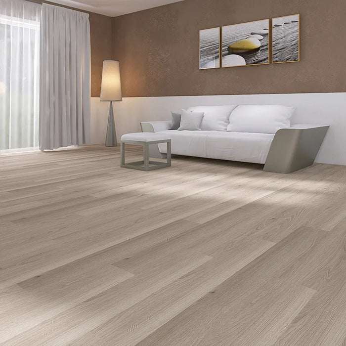 Dettaglio salotto con pavimento spc effetto legno CoverUpp perla in offerta