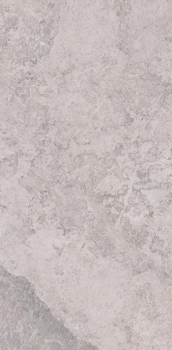 Dettaglio piastrella in gres porcellanato effetto pietra naturale della Collezione Des Alpes di Ceramica Settecento, colore Bianco 48x97