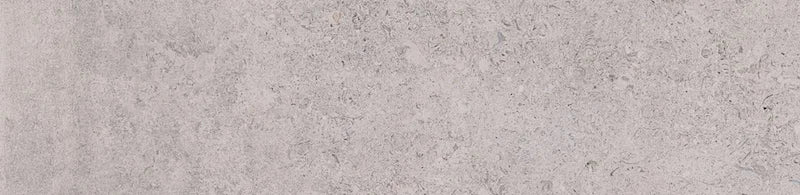 Dettaglio piastrella in gres porcellanato effetto pietra naturale della Collezione Des Alpes di Ceramica Settecento, colore Bianco 23,7x97