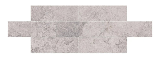 Dettaglio piastrella in gres porcellanato effetto pietra naturale della Collezione Des Alpes di Ceramica Settecento, colore Bianco 7.7x23.6