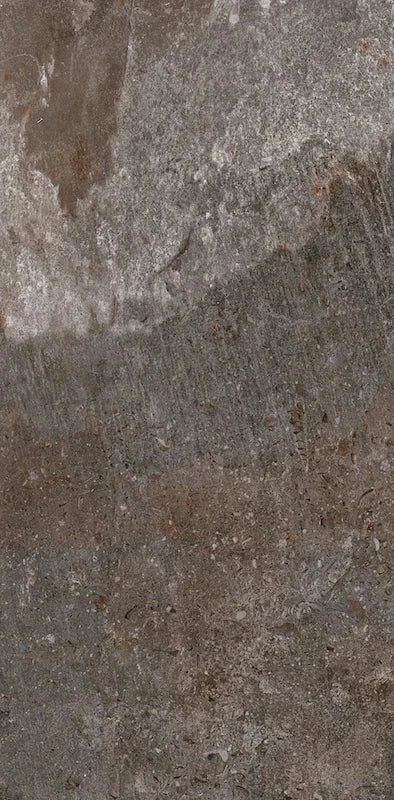 Dettaglio piastrella in gres porcellanato effetto pietra naturale della Collezione Des Alpes di Ceramica Settecento, colore Grigio 48x97