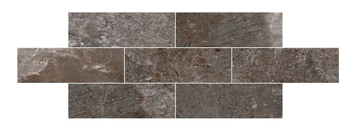 Dettaglio piastrella in gres porcellanato effetto pietra naturale della Collezione Des Alpes di Ceramica Settecento, colore Grigio 7.7x23.6